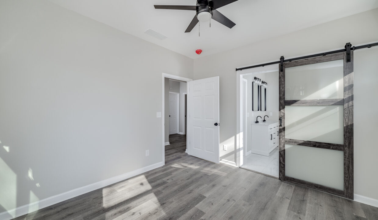 944_WOODLAND_AVE_SE-(C)PremierGA.com-21