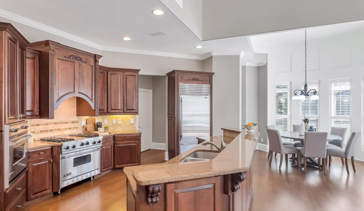 full kitchen